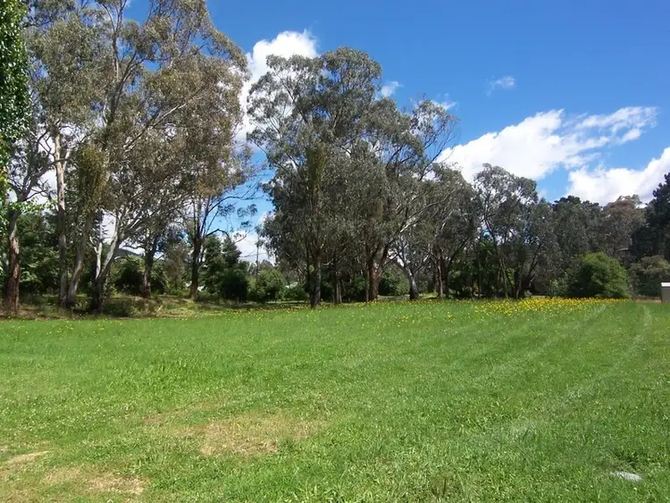 1 Kinchela, Bright VIC 3741