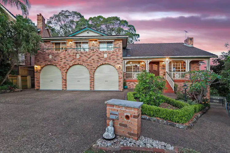 14 Kookaburra Place