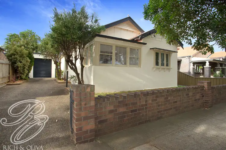 19 Roslyn Street, Ashbury NSW 2193
