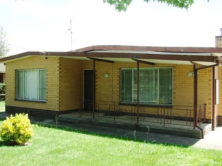 39 Standish Street, Myrtleford VIC 3737