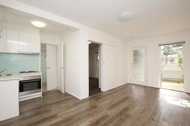 18/18 Cochrane Street, Brighton VIC 3186