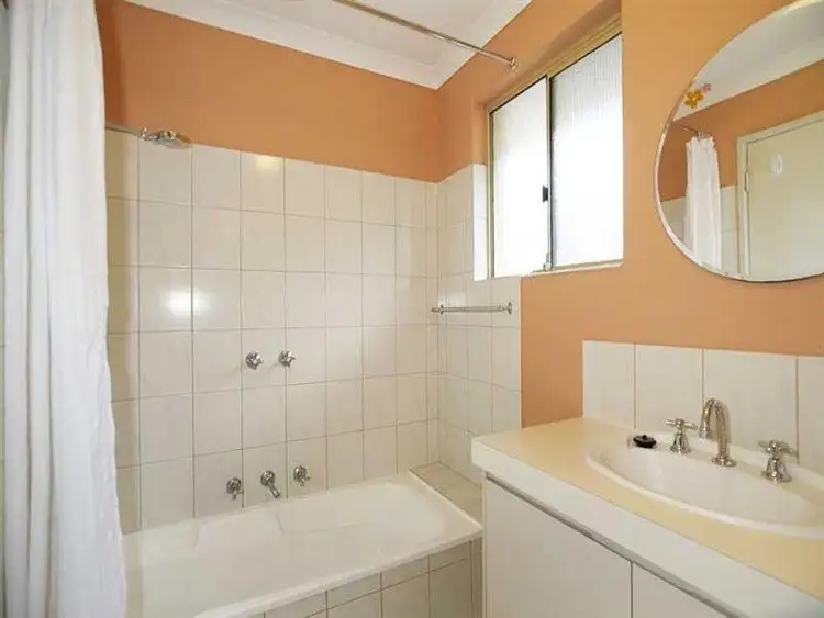 Fifth view of Homely house listing, 8/11 Firetail Place, Kenwick WA 6107