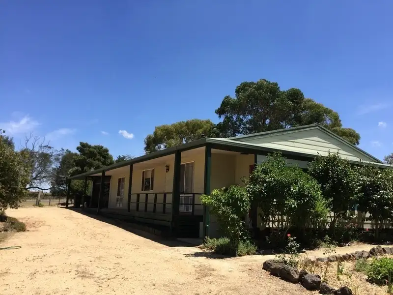 Main view of Homely house listing, 3 Gale Court, Scarsdale VIC 3351