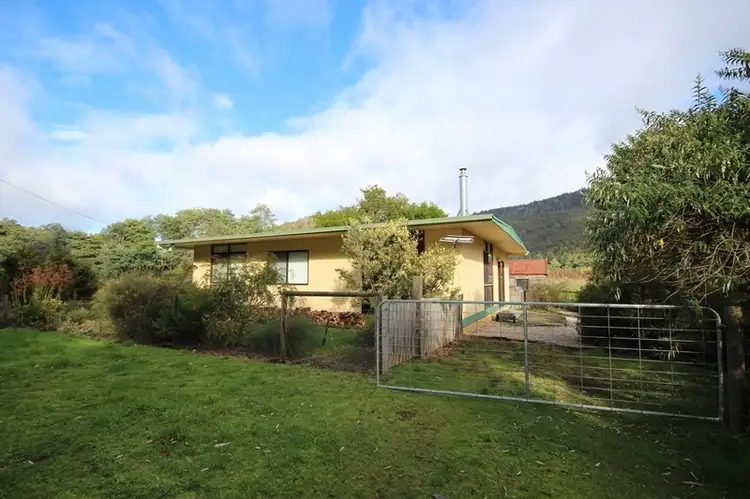 14 Cairns Road, Surges Bay TAS 7116