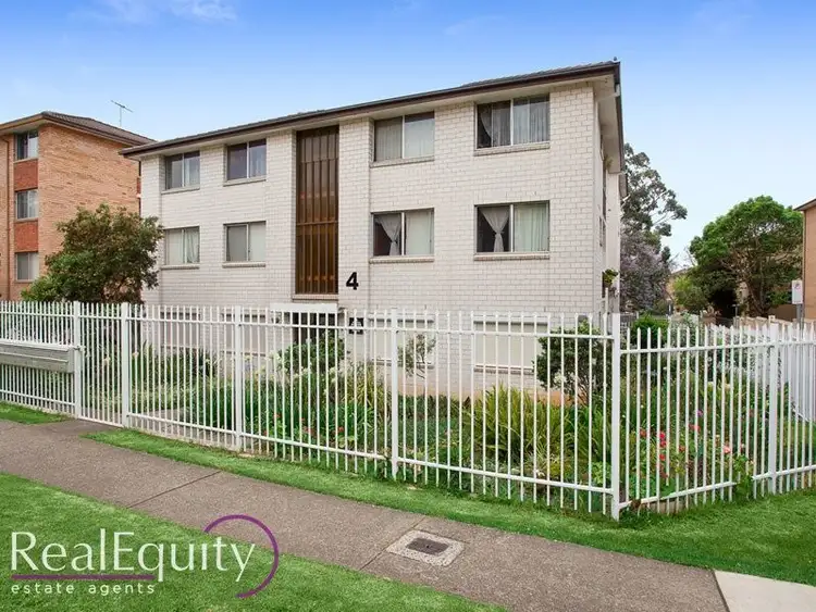 8/4 Forbes Street, Liverpool NSW 2170