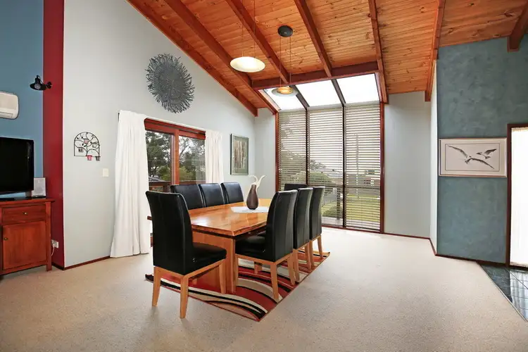 125 Loralyn Avenue, St Georges Basin NSW 2540