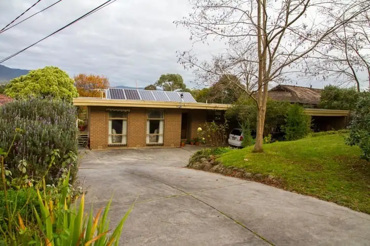 64 Winyard Drive, Mooroolbark VIC 3138