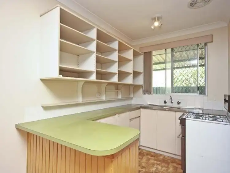 Seventh view of Homely house listing, 17 O'Sullivan Drive, Camillo WA 6111