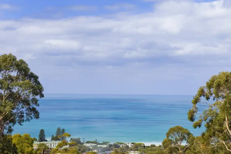 25 Toorak Terrace, Lorne VIC 3232
