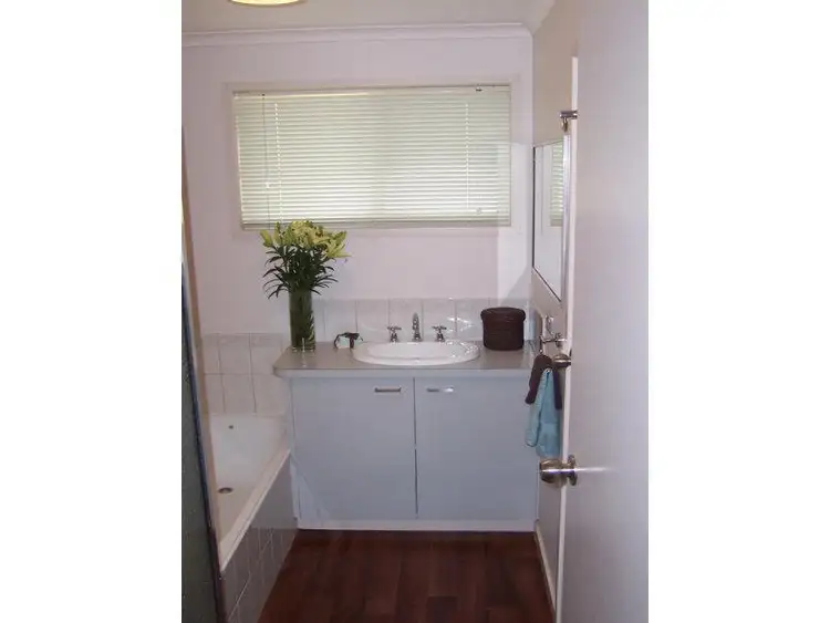 Fifth view of Homely house listing, 11 Lockwood Mews, Kangaroo Flat VIC 3555