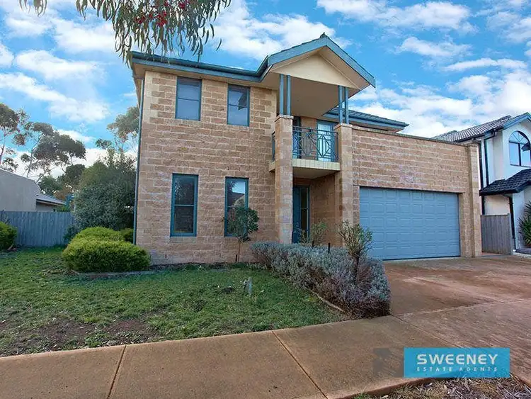 12 Springbank Court, Sanctuary Lakes VIC 3030