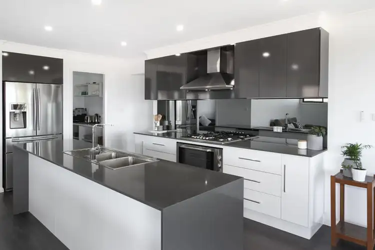 Third view of Homely house listing, 6 Wollemi Close, Tamworth NSW 2340