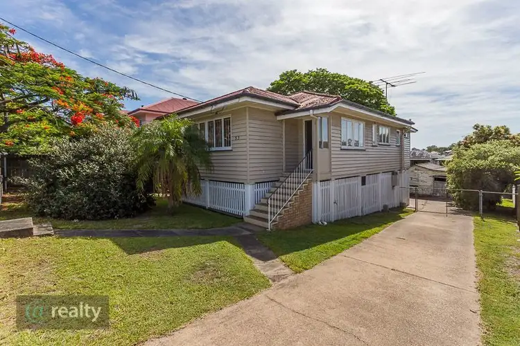 53 Brooks St, Camp Hill QLD 4152