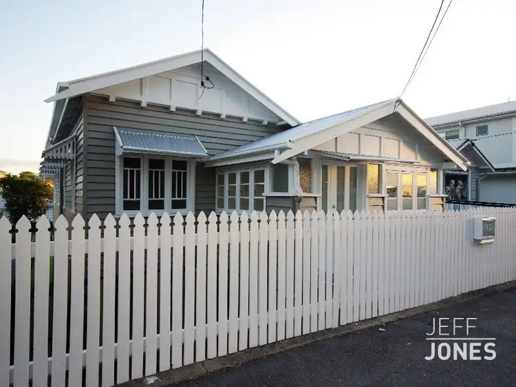 639 Logan Road, Greenslopes QLD 4120