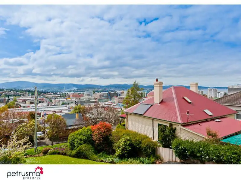 Main view of Homely unit listing, 9/92 Barrack Street, Hobart TAS 7000