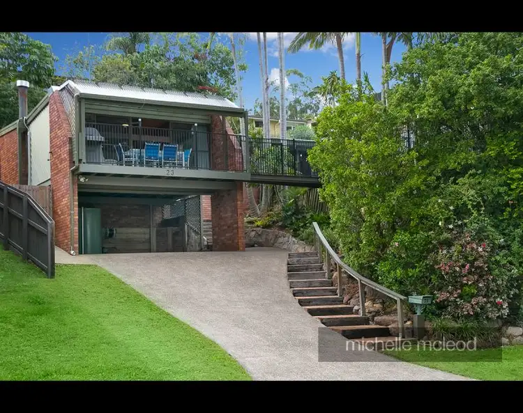 23 Alenola Street, Chapel Hill QLD 4069