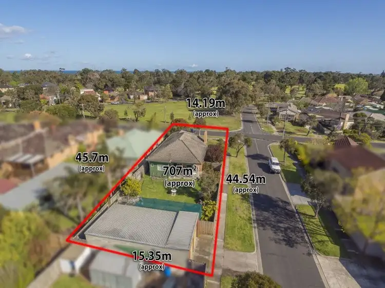 10 Cobham Street, Altona VIC 3018