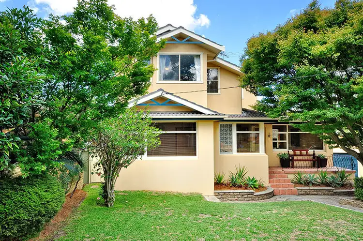 4 Crest Place, Engadine NSW 2233
