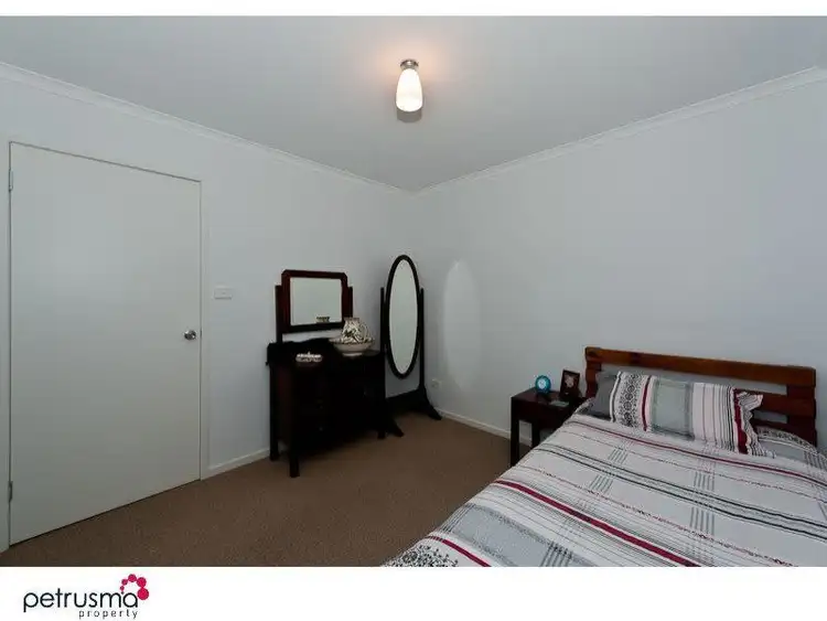 Sixth view of Homely villa listing, 2/20 Raleigh Court, Howrah TAS 7018