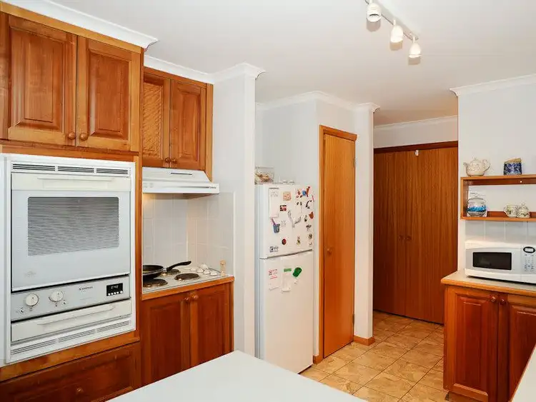 Fifth view of Homely unit listing, 2/28 Talune Street, Lindisfarne TAS 7015