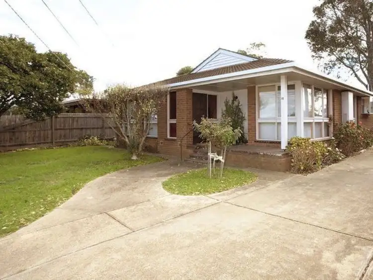 12 Carinza Avenue, Altona Meadows VIC 3028