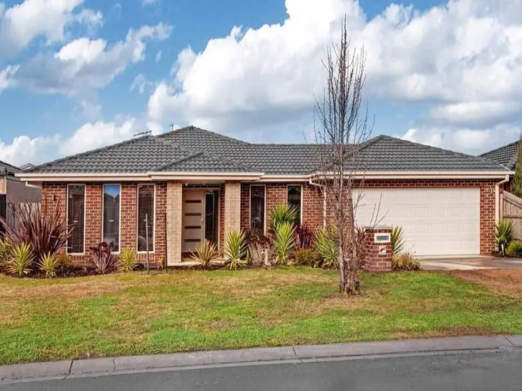 25 ALMOND AVENUE, Wallan VIC 3756