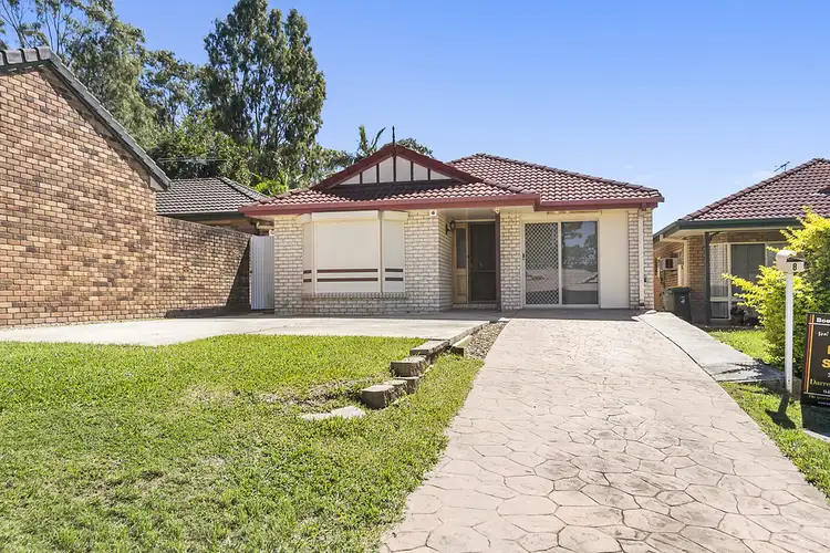 8 Baccata Place, Forest Lake QLD 4078