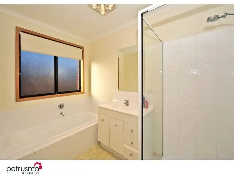 Sixth view of Homely villa listing, 1/4-6 Bellette Place, Chigwell TAS 7011