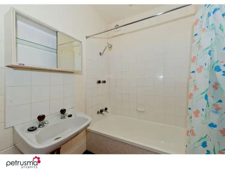 Fifth view of Homely unit listing, 1/6 Onslow Place, Mount Nelson TAS 7007