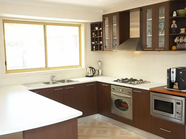 Second view of Homely house listing, 2 Farrant Court, Altona Meadows VIC 3028
