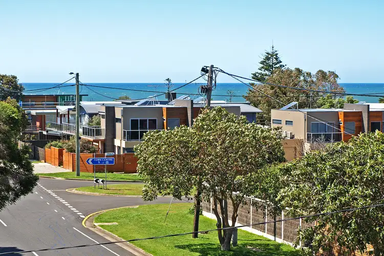 10 Anderson Street, Torquay VIC 3228