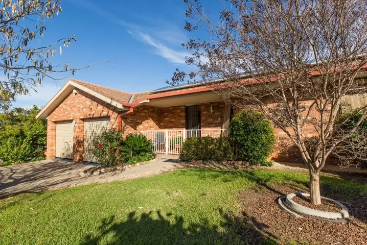 4 Atherton Crescent, Tatton NSW 2650
