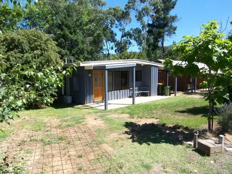 20 Toorak Road, Bright VIC 3741