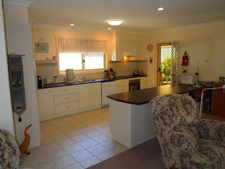 Fifth view of Homely townhouse listing, 4/6a-8 Gavan Street, Bright VIC 3741