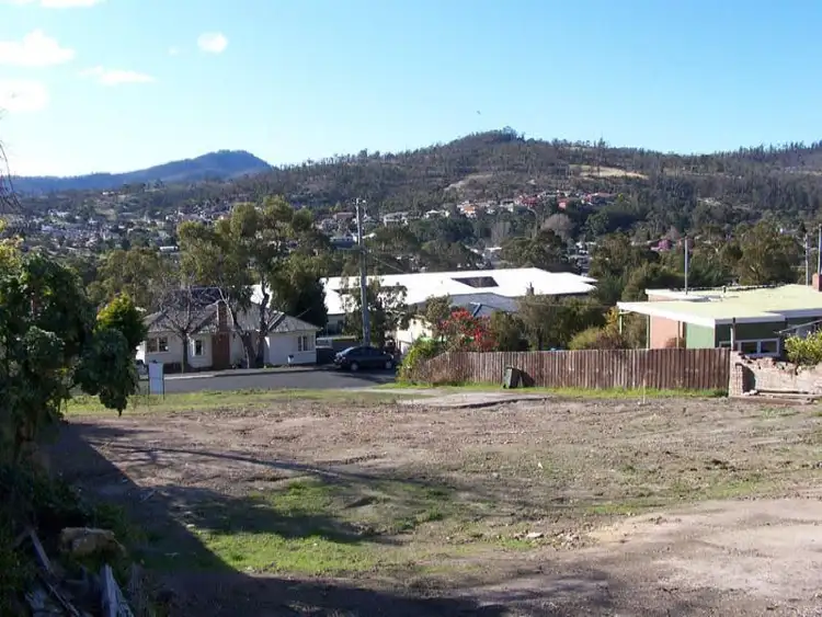16 Derwent Avenue, Geilston Bay TAS 7015