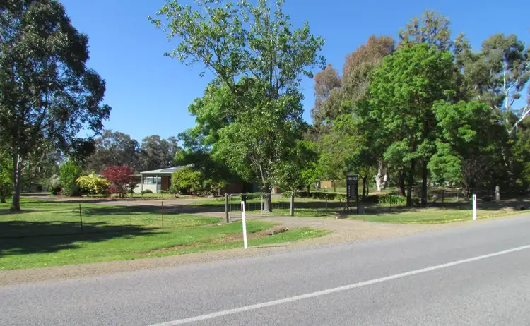 14 Ogilvies Road, Mansfield VIC 3722