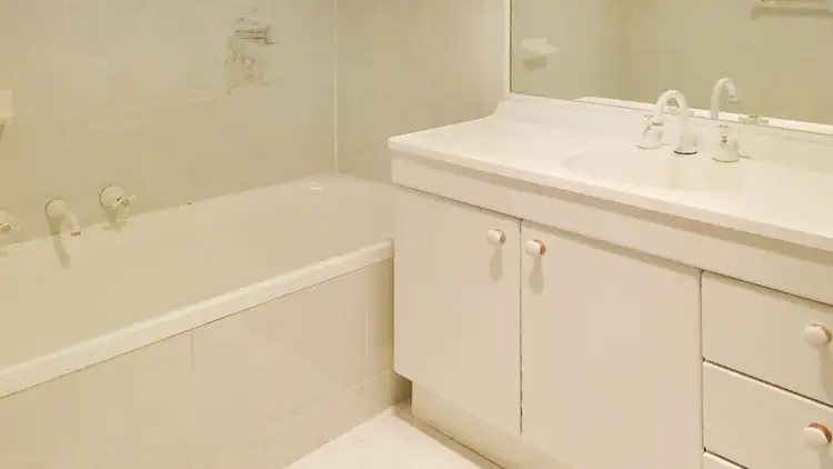 Fifth view of Homely house listing, 2/21 Poplar Crescent, Bradbury NSW 2560