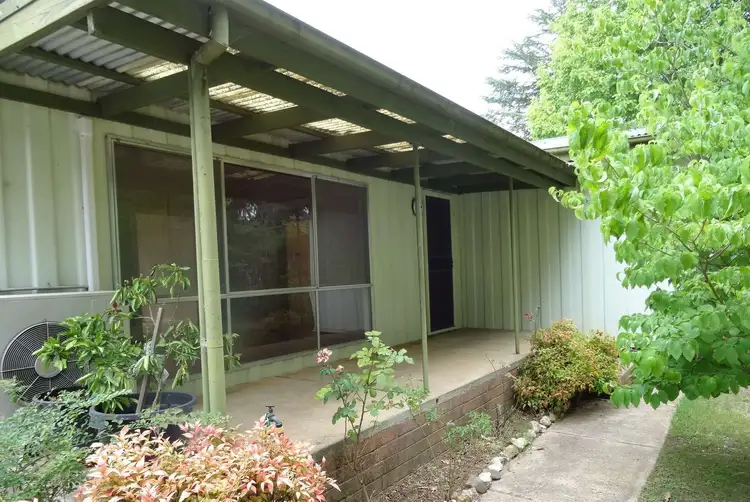 62 Delany Avenue, Bright VIC 3741