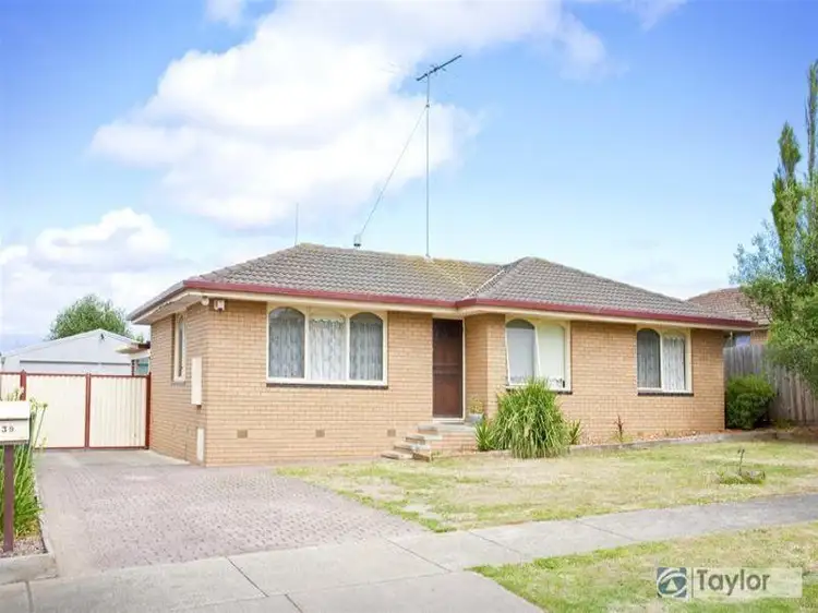 39 Springhurst Crescent, Grovedale VIC 3216