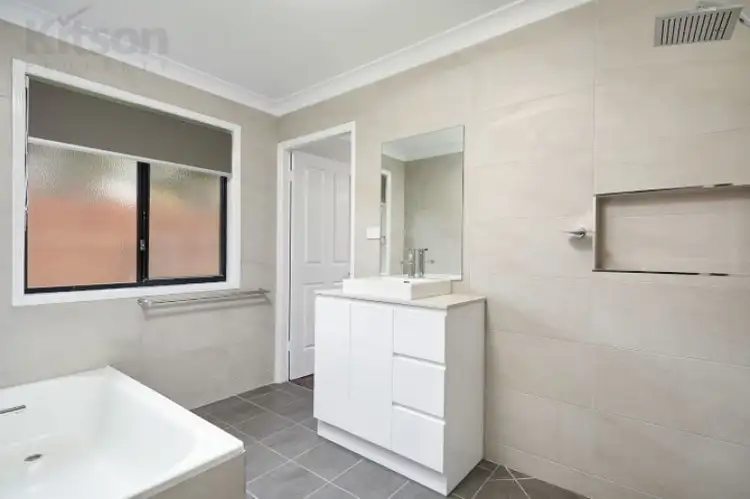 Sixth view of Homely house listing, 2 Kaldari Crescent, Glenfield Park NSW 2650