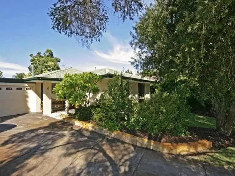 4 Exbury Court, Thornlie WA 6108