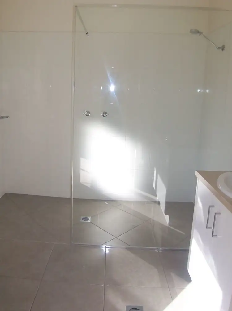 Fifth view of Homely house listing, 21 Rangeview Drive, Myrtleford VIC 3737