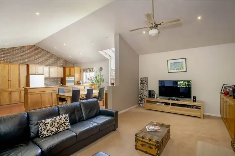Fourth view of Homely house listing, 6 Villawood Court, Highton VIC 3216