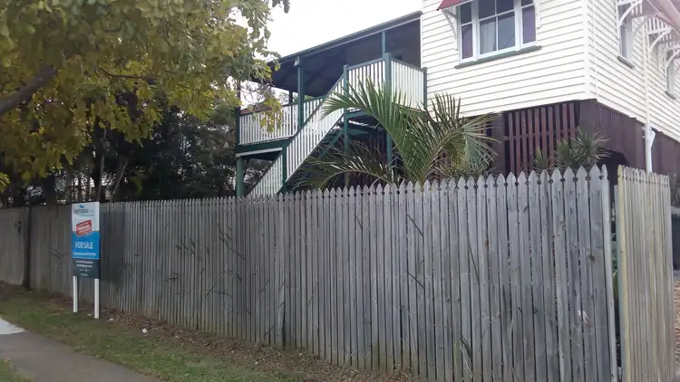 16 Park Road, Yeronga QLD 4104