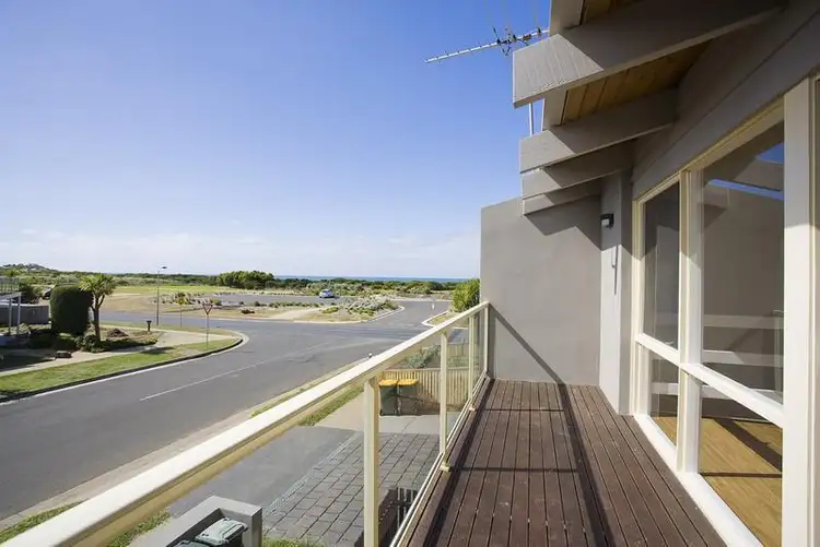 2/153 The  Esplanade, Torquay VIC 3228