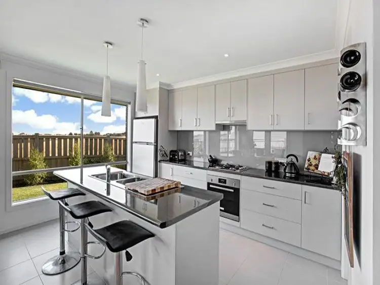 Fifth view of Homely house listing, 12 CALLISTEMON PLACE, Wallan VIC 3756