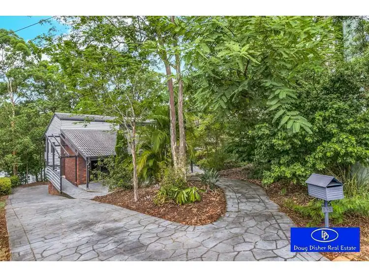 215 Chapel Hill Road, Chapel Hill QLD 4069