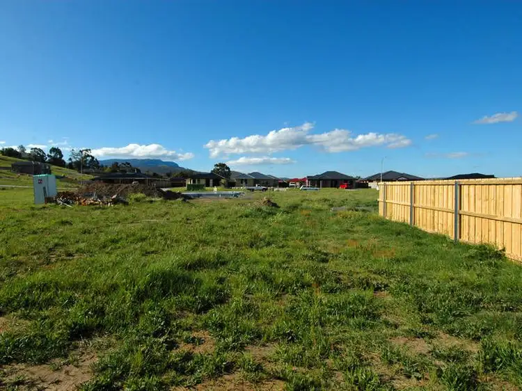 4B Lotus Court, Margate TAS 7054