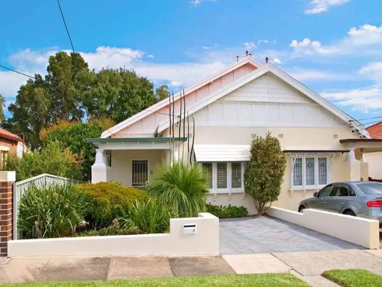 9 Warwillah Road, Russell Lea NSW 2046