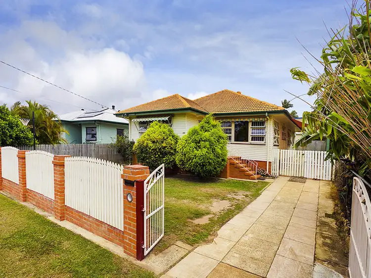 549 OXLEY AVE, Redcliffe QLD 4020